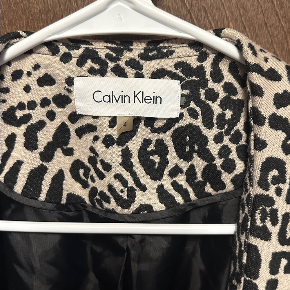 Calvin Klein Animal Print (Leopard) Shacket (Blazer/Jacket) Size 4 - Picture 2 of 3